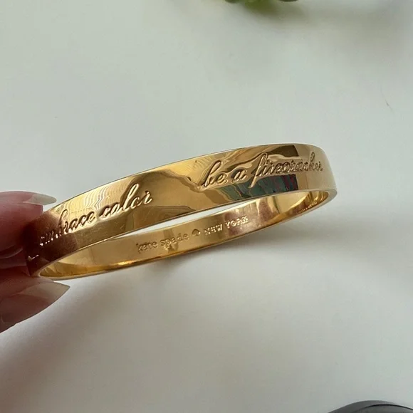 Kate spade gold idiom bangle bracelet “this is the year to…” - Picture 5 of 6